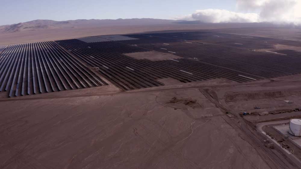 Registro aéreo con dron de faena minera en el norte de Chile